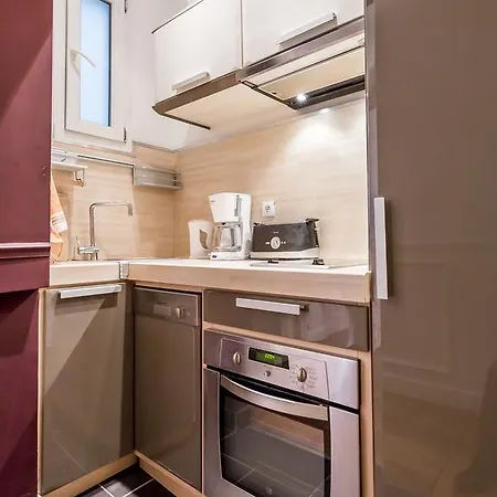 Διαμέρισμα Cosy Champs-elysees Ternes Flat For 4 *
